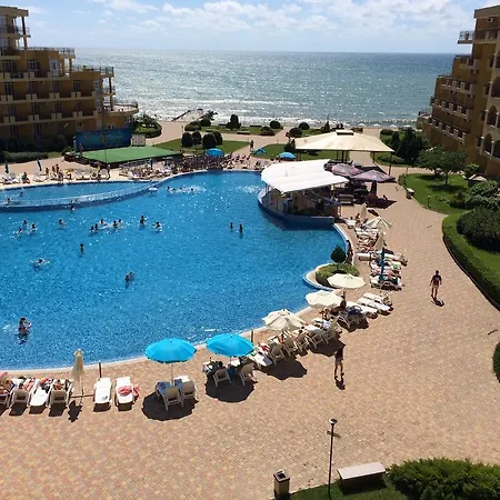 Appartement Midia Grand *